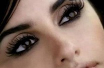 How To Do Your Makeup To Attract Men?