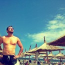 How to Read a Guy’s Body Language