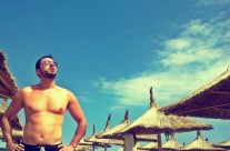 How to Read a Guy’s Body Language